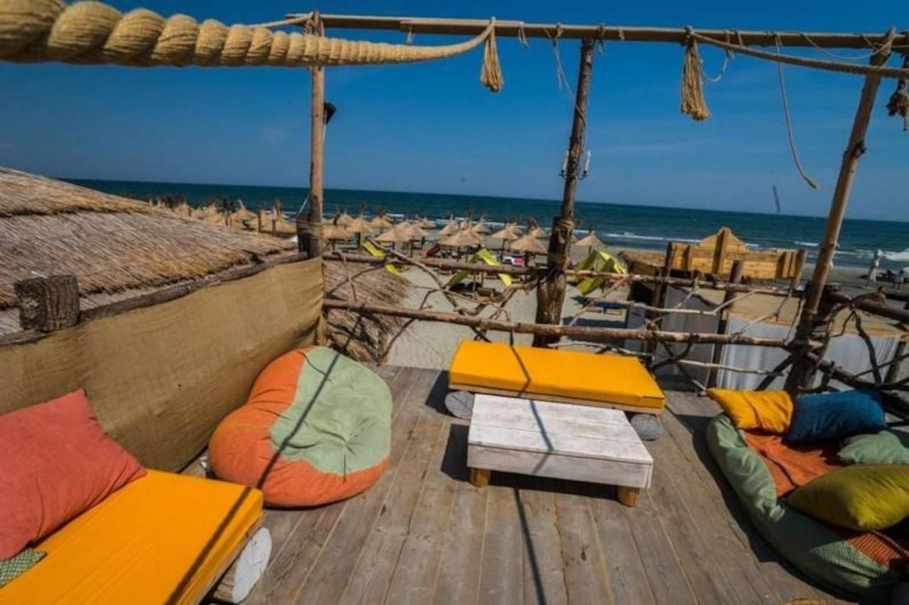 Blue Apartment In Spa N Pool Beach Resort Năvodari Exteriör bild
