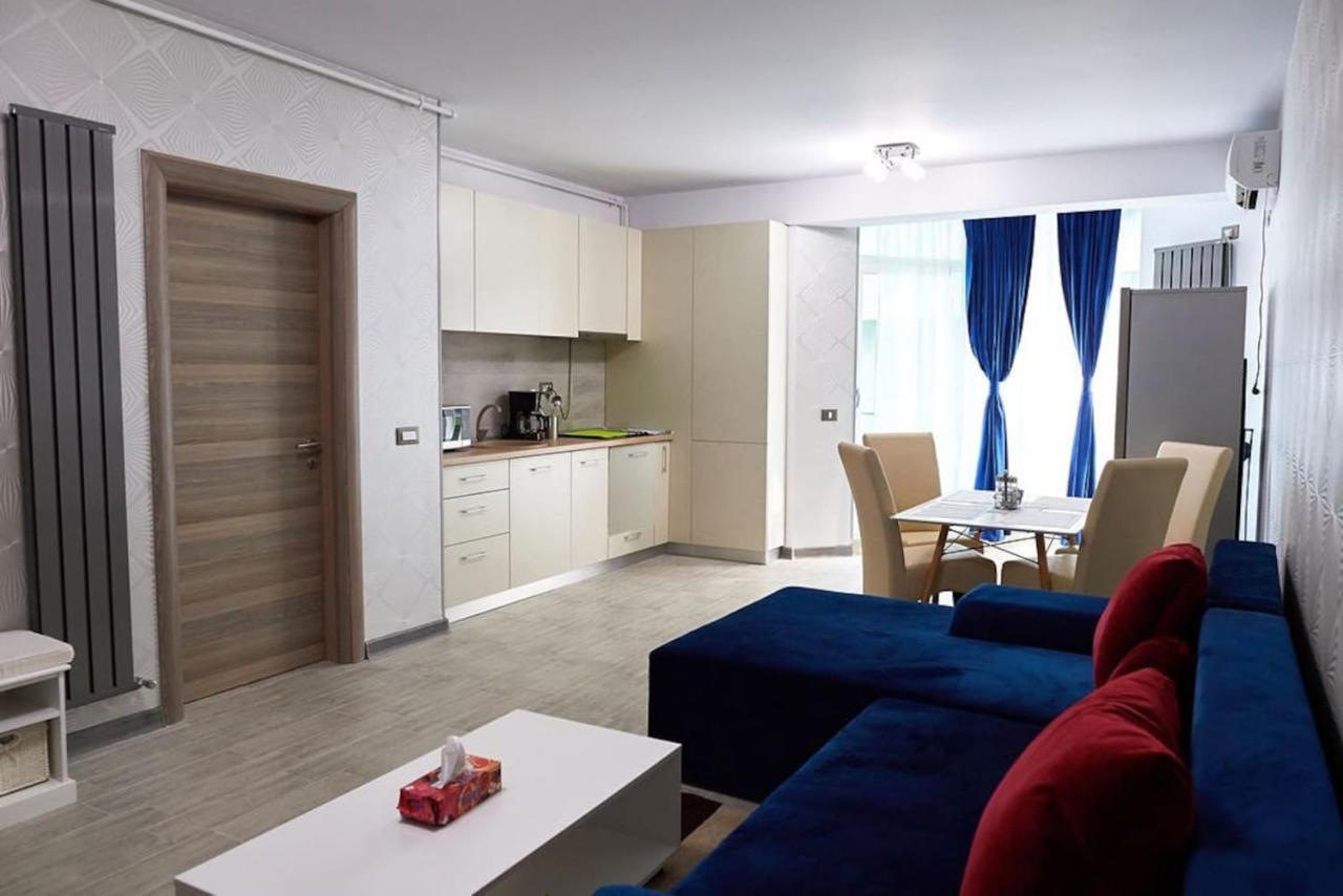 Blue Apartment In Spa N Pool Beach Resort Năvodari Exteriör bild